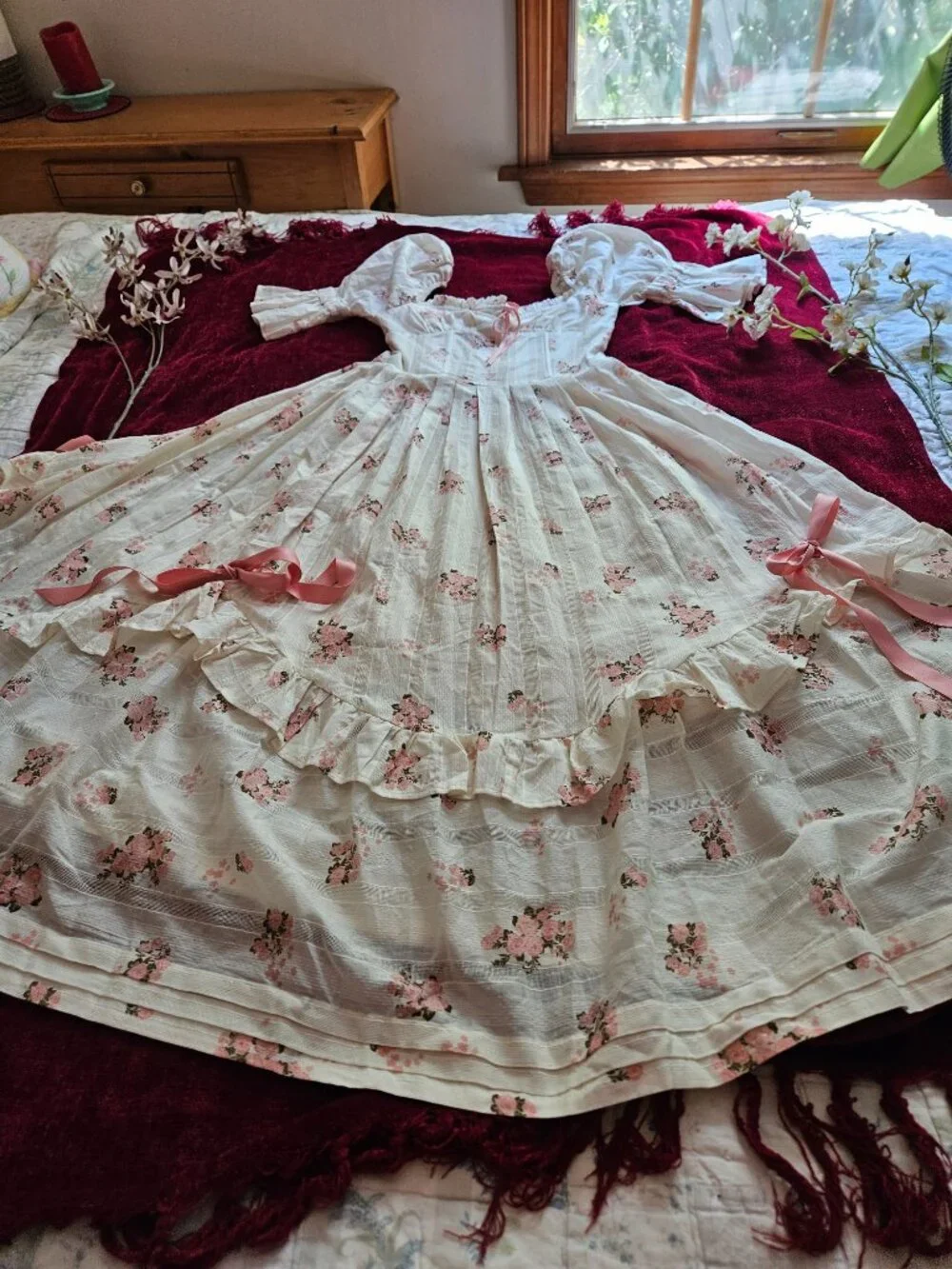 ROSES SMILE VICTORIAN ROSE STYLE CORSET DRESS STRONG BONING STUNNING! SIZE S - Picture 2 of 7